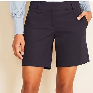 NWT The Metro Short (navy)